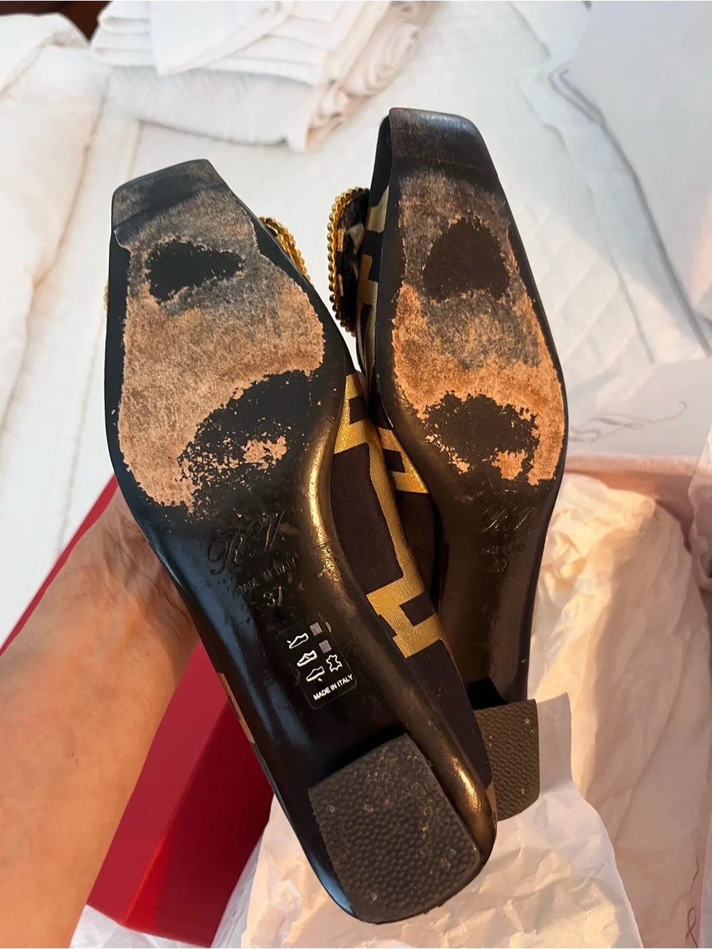 Roger Vivier Black/Gold Satin Buckle Flats w/ Crystal/Rhinestone Bckle 37 / 25mm